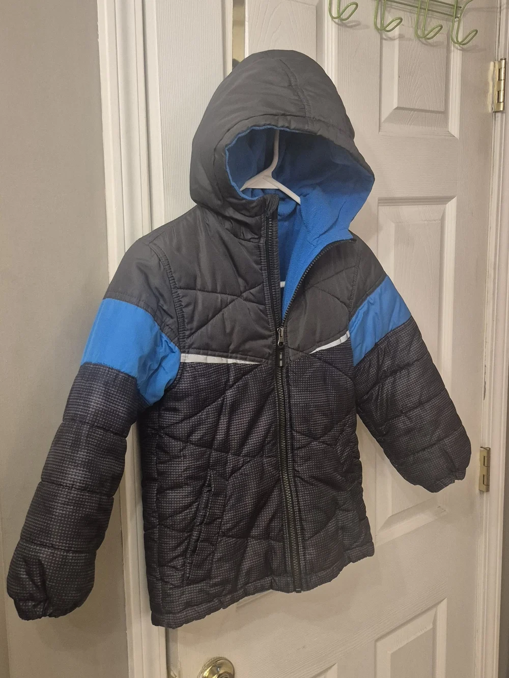 Boys Puffer Jacket Hooded Sz S (7) Fleece Lining Pacific Trail Black & Blue